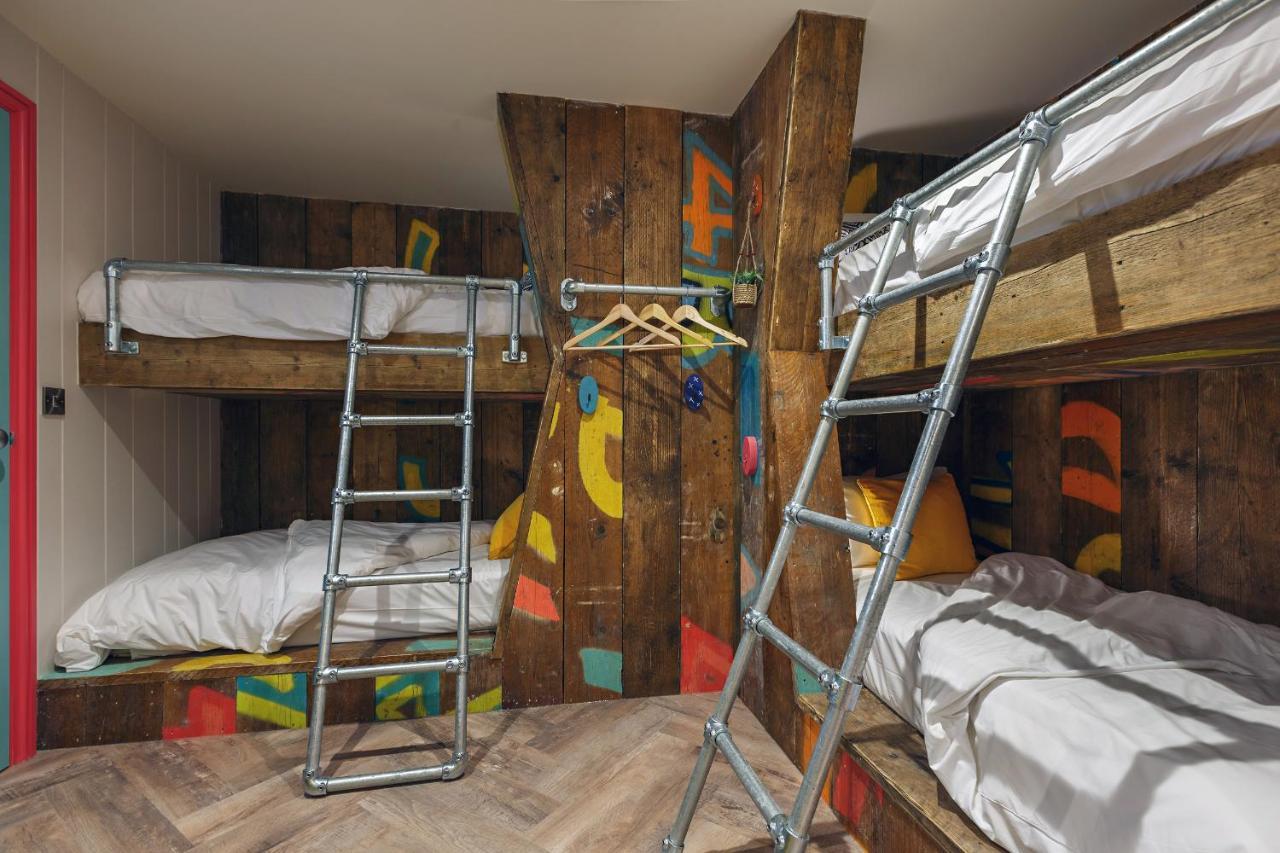 Ffolkes Arms Hotel Hillington Экстерьер фото
